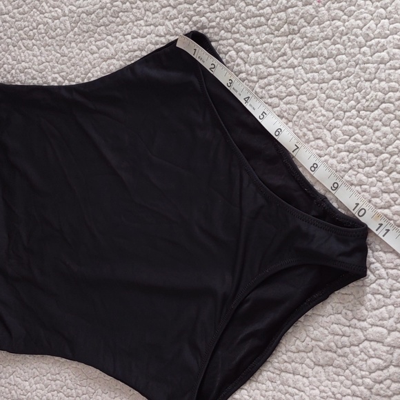 Loeffler Randall Size Large Petal One Shoulder Black Swimsuit - Picture 7 of 14